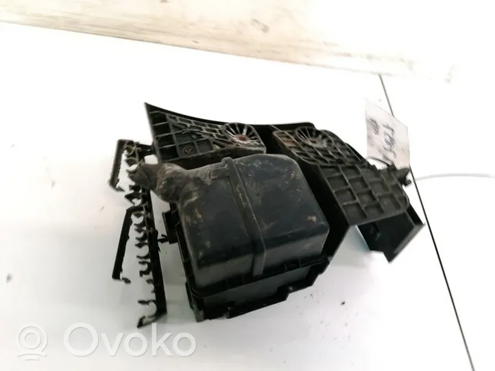 Skoda Octavia Mk2 (1Z) Vassoio scatola della batteria 1K0907361B