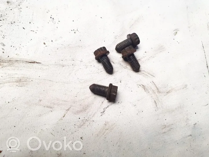 Volkswagen PASSAT B6 Nuts/bolts 