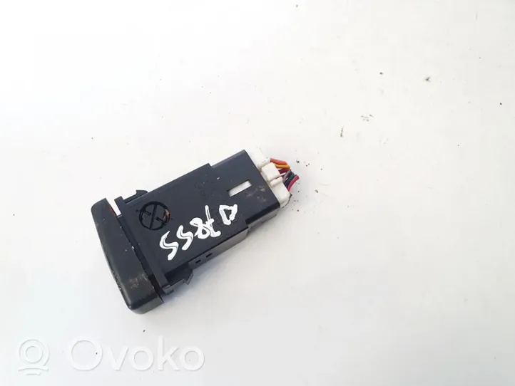 Hyundai Trajet Hazard light switch 