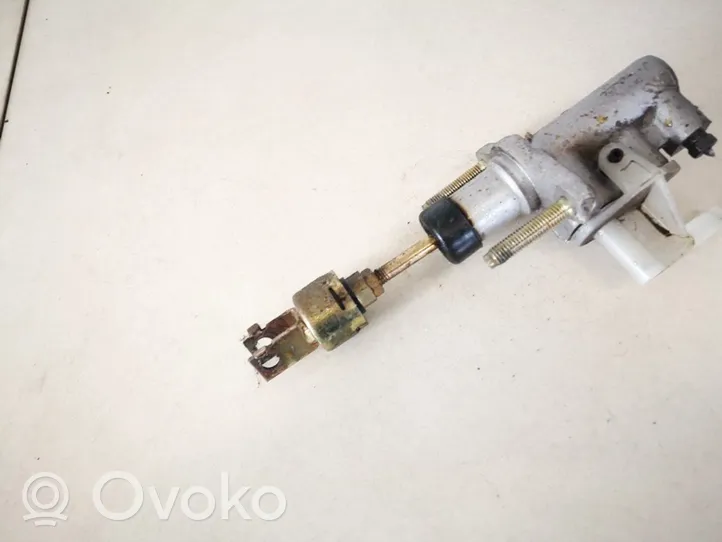 Toyota Corolla E120 E130 Główny cylinder sprzęgła 