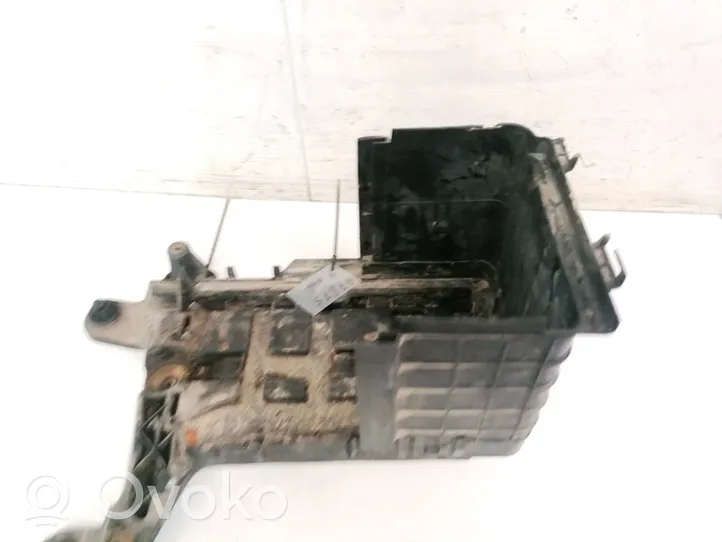 Volkswagen Touran I Support boîte de batterie 1K0915333B