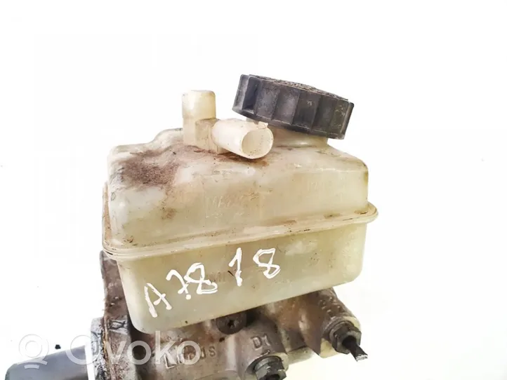 Mercedes-Benz A W168 Réservoir de liquide de frein 320668682