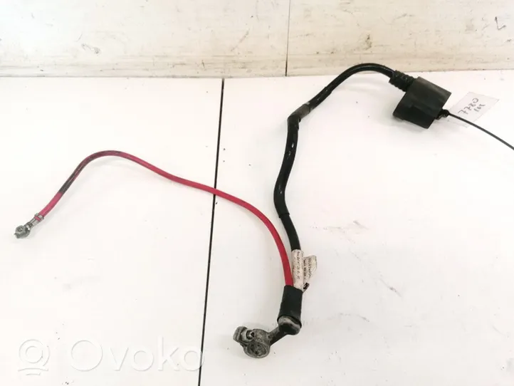 Skoda Fabia Mk2 (5J) Câble de batterie positif 1K0971228