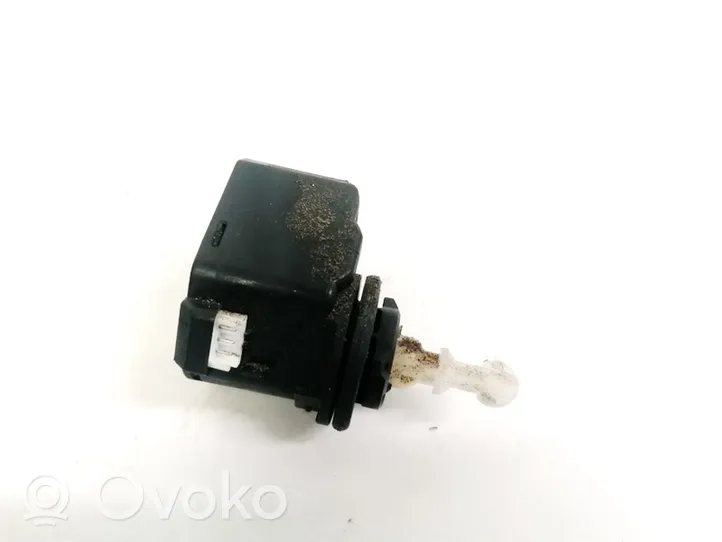 Opel Vectra C Headlight level adjustment motor 00883000