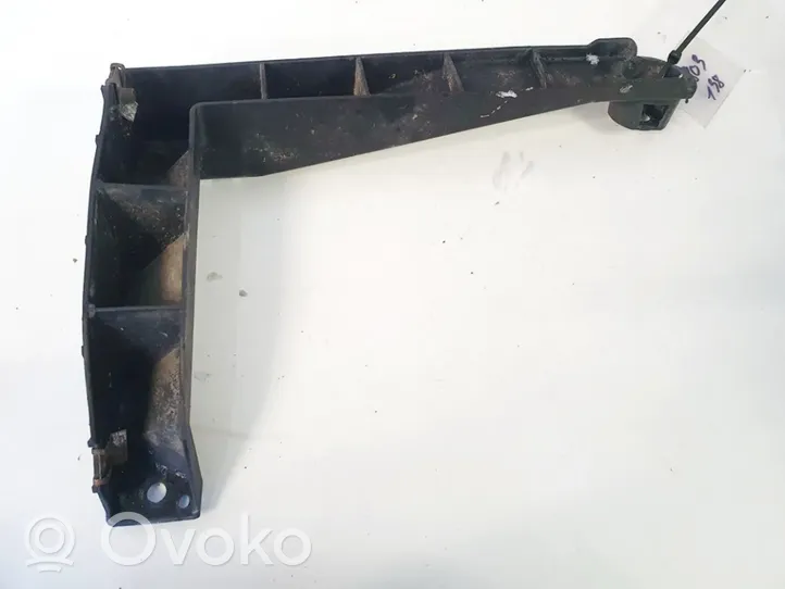 Volkswagen Touareg I Uchwyt / Mocowanie zderzaka tylnego 7l6807861