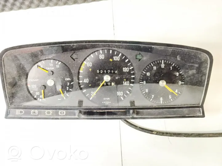 Mercedes-Benz W123 Compteur de vitesse tableau de bord 1235420101