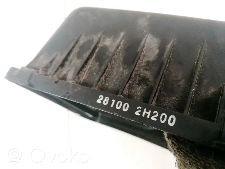 Hyundai i30 Air filter box 281002H200