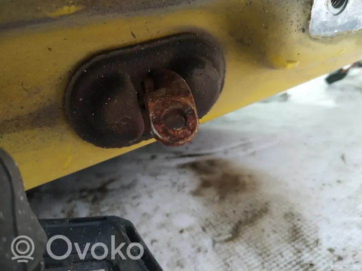 Renault Kangoo I Etuoven pidätin 