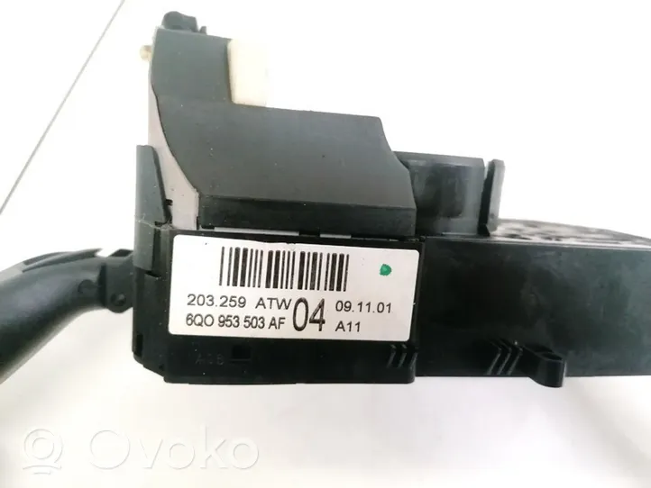 Volkswagen Polo Manetka / Przełącznik kierunkowskazów wycieraczek 6Q0953503AF