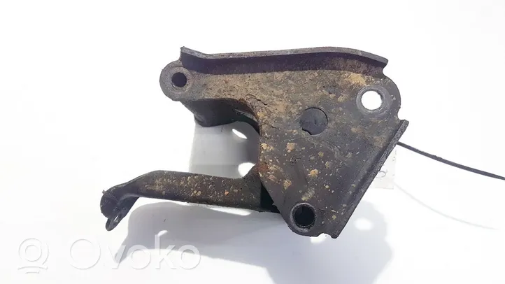 Nissan Primera Engine mounting bracket 