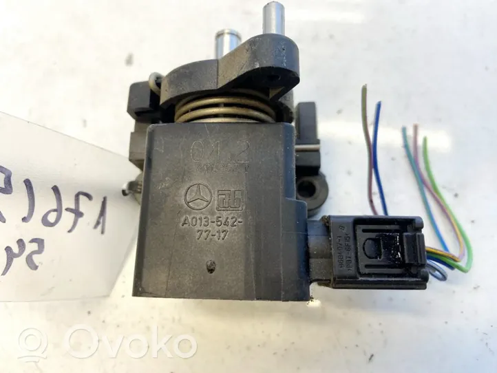 Mercedes-Benz Vaneo W414 Pedal del acelerador a0135427717