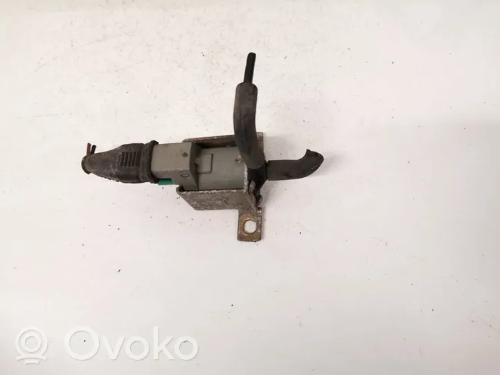 Opel Vectra B Turboahtimen magneettiventtiili 72097516