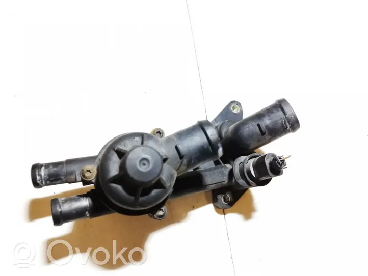 Volkswagen Fox Tuyau de liquide de refroidissement moteur 03c121111b