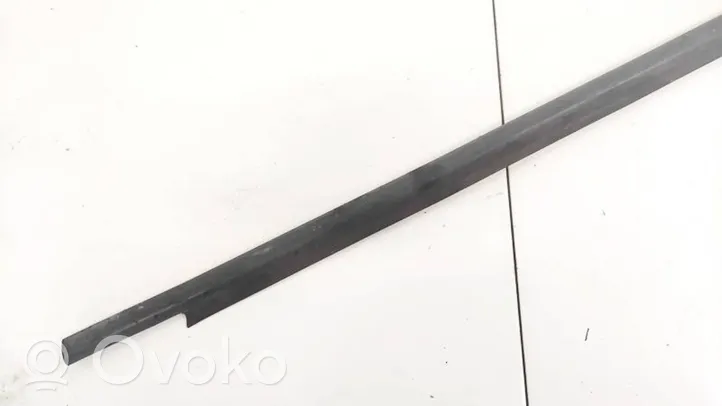 Opel Meriva A Front door glass trim molding 