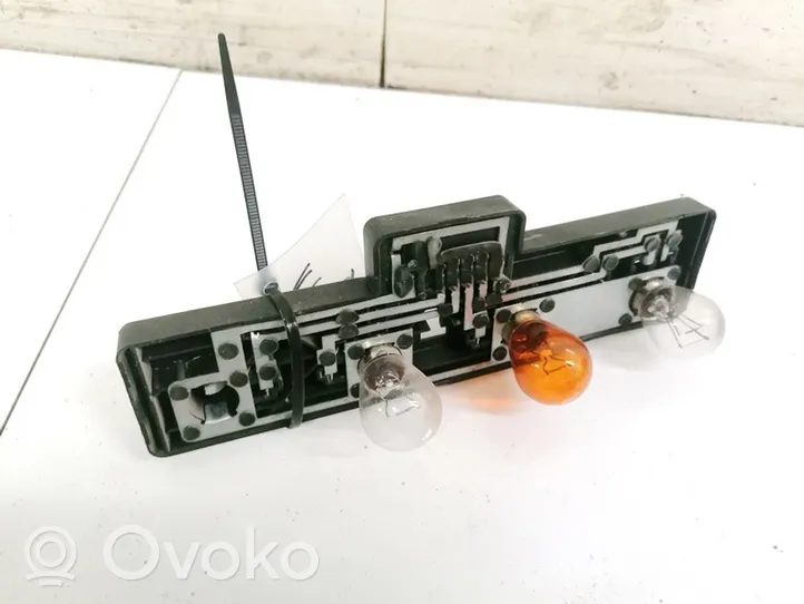 Skoda Octavia Mk1 (1U) Porte ampoule de feu arrière 1U9945258