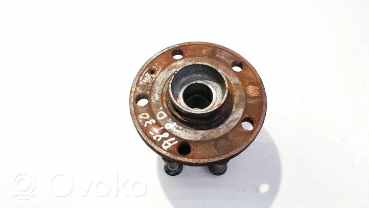 Volkswagen Tiguan Front wheel hub 