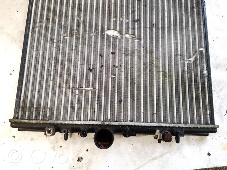 Peugeot 807 Radiateur de refroidissement 