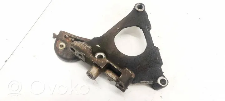 Nissan X-Trail T30 Support, suspension du moteur 