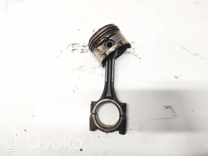 Hyundai Accent Piston avec bielle 