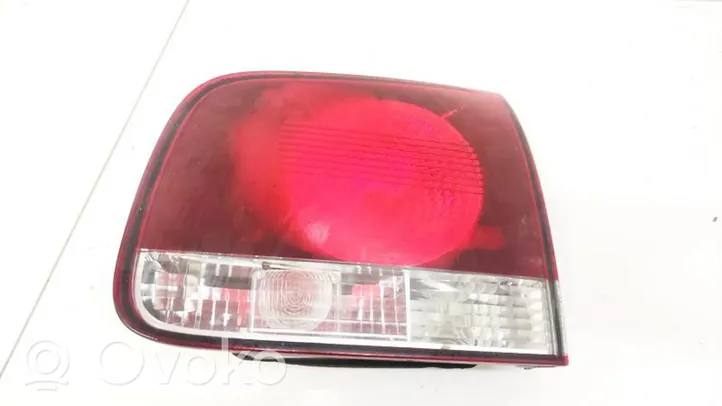 Volkswagen Touran I Takaluukun takavalot 7L6945280