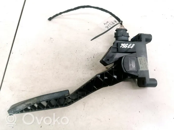 Opel Zafira A Accelerator throttle pedal 0281002298