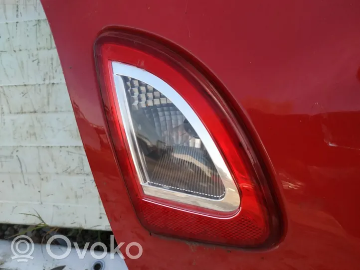 Renault Twingo II Lampy tylnej klapy bagażnika 