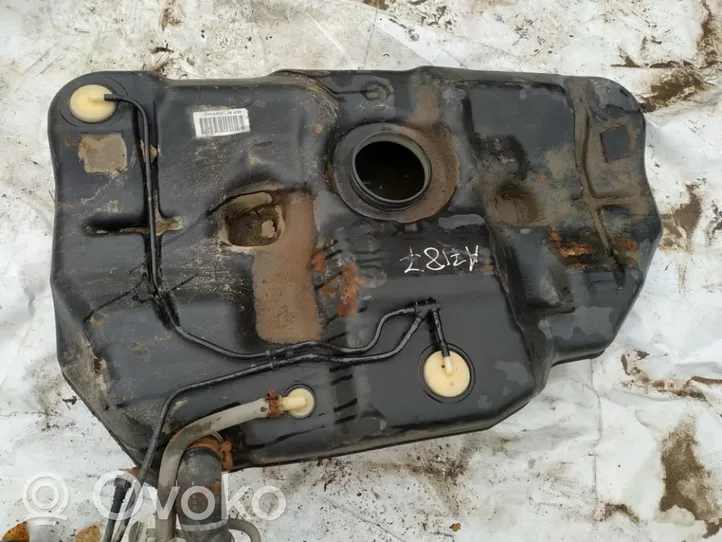 Nissan Almera Tino Serbatoio del carburante 172054u100