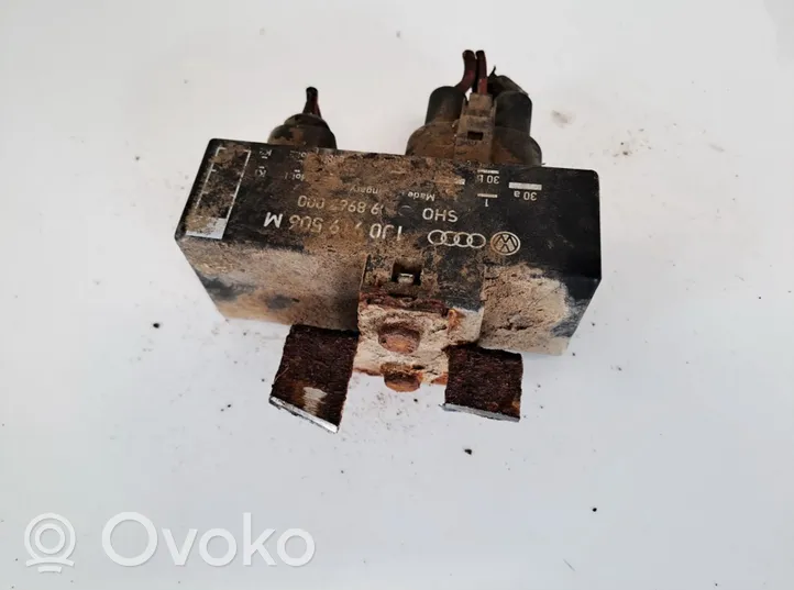 Volkswagen Polo Coolant fan relay 1j0919506m