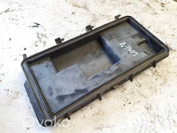 Audi 80 90 S2 B4 Fuse box cover 8a0941801