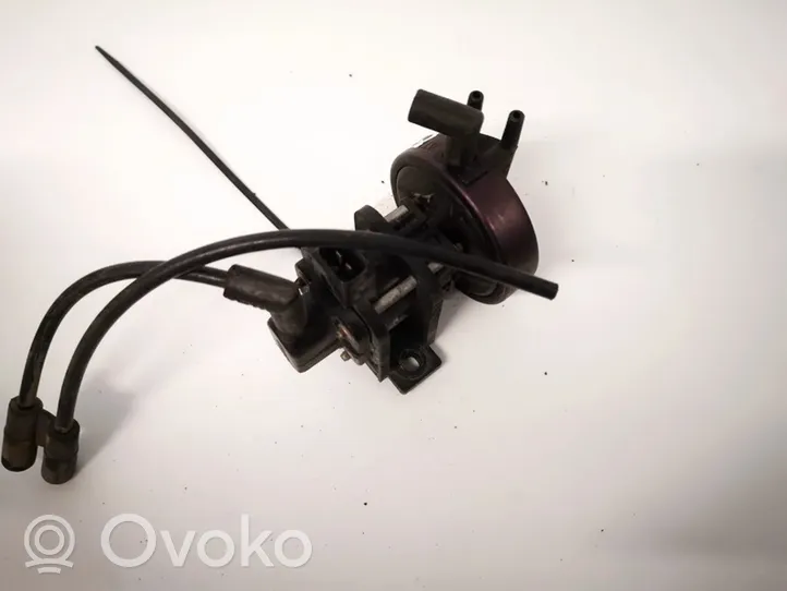 Audi 100 S4 C4 Solenoidinis vožtuvas 357906283