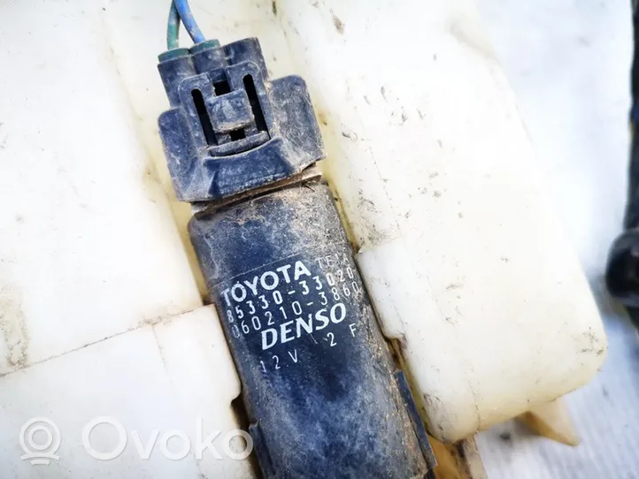 Toyota Avensis Verso Pompe de lave-glace de pare-brise 8533033020
