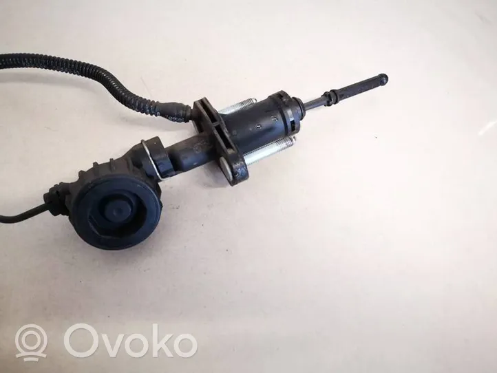 Opel Insignia A Główny cylinder sprzęgła 55561915