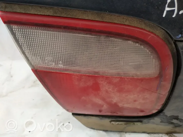 Mazda Xedos 9 Lampy tylnej klapy bagażnika 