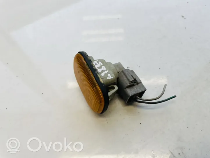 Toyota Avensis Verso Etupuskurin suuntavilkku 6r019461