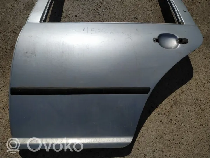 Volkswagen Bora Rear door pilkos