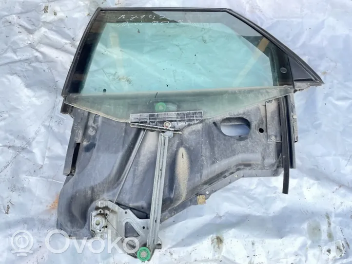 Audi 80 90 B3 Galinių durų stiklo rėmas 