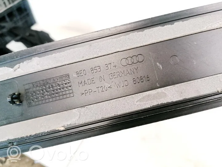 Audi A4 S4 B6 8E 8H Copertura del rivestimento del sottoporta anteriore 8E0853374