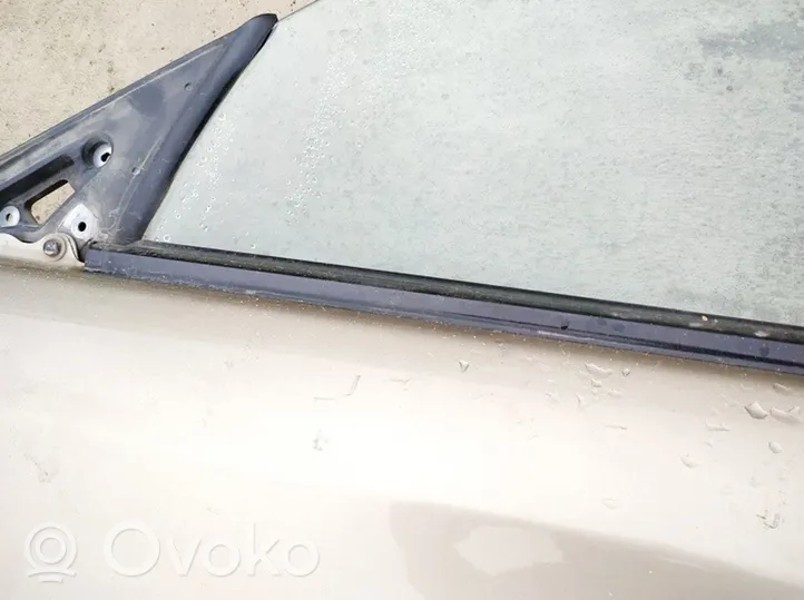 Subaru Legacy Rivestimento modanatura del vetro della portiera anteriore 