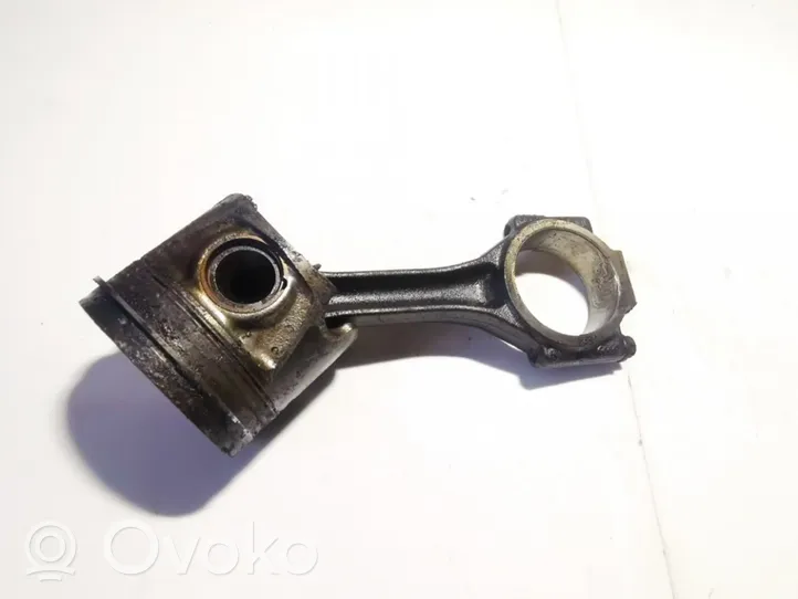 Audi A3 S3 8P Piston avec bielle 038j