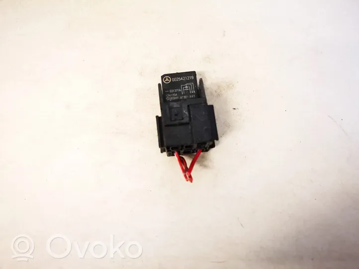 Mercedes-Benz E W211 Other relay 0025421219
