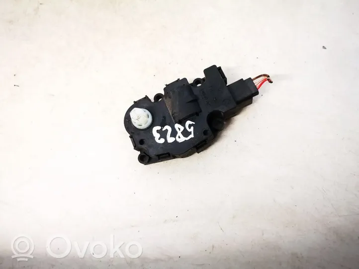 BMW 7 F01 F02 F03 F04 Air flap motor/actuator efb490