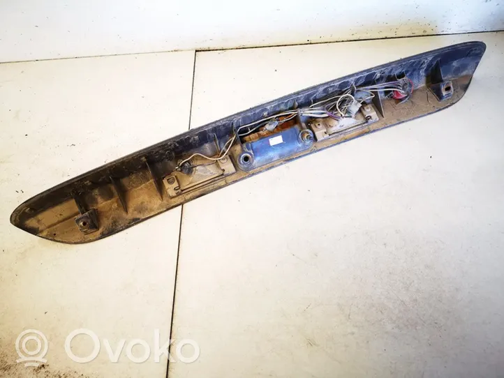 Chrysler Town & Country IV Trunk door license plate light bar 04894022ac