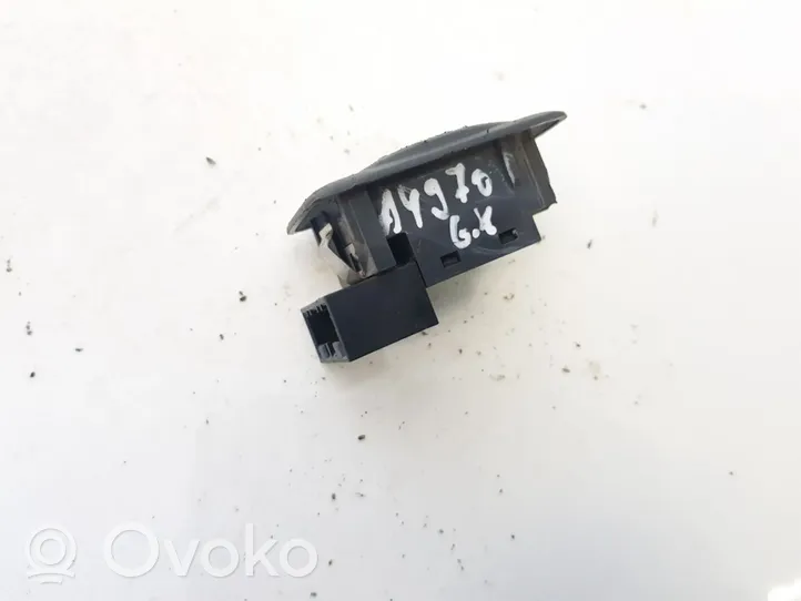Mazda MPV Interruptor del elevalunas eléctrico c8hd9863