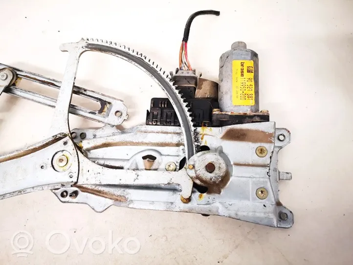 Opel Astra G Moteur de lève-vitre de porte avant 90521881