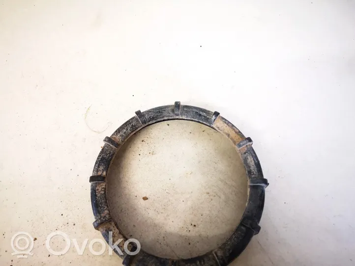 Volkswagen Caddy Bague de verrouillage pour réservoir de carburant 1250759