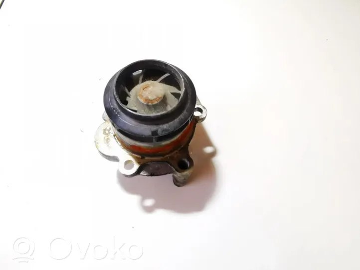 Volkswagen PASSAT B5 Water pump 038c