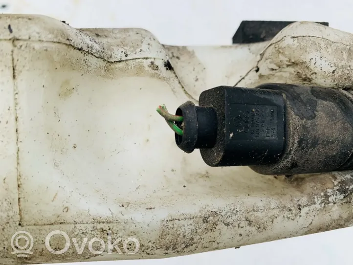 Skoda Fabia Mk1 (6Y) Pompa spryskiwacza szyby przedniej / czołowej 
