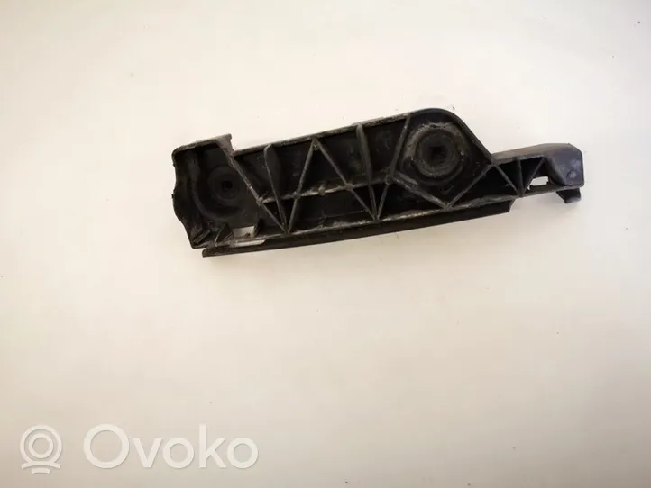 Toyota Corolla Verso E121 Uchwyt / Mocowanie zderzaka tylnego 