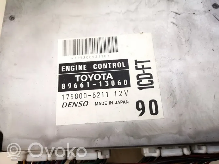 Toyota Corolla Verso E121 Calculateur moteur ECU 8966113060