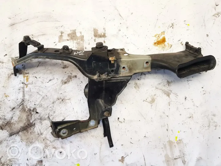 Opel Zafira B Radiator support slam panel 